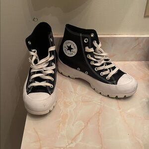 Converse Women's Chuck Taylor All Star High Lugged Sneaker in black Sz 7.5